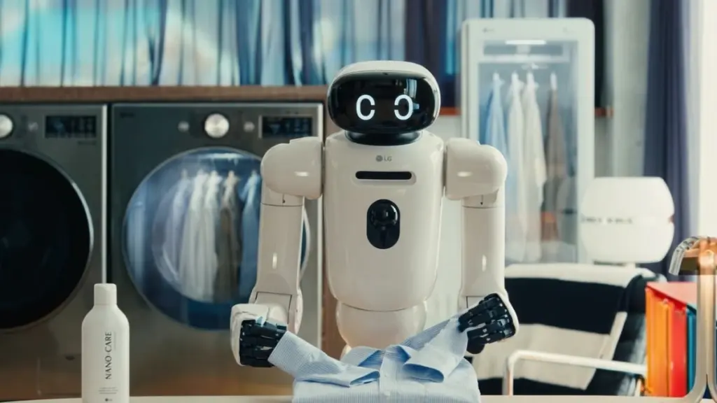 LG CLOiD robot folding laundry at CES 2026